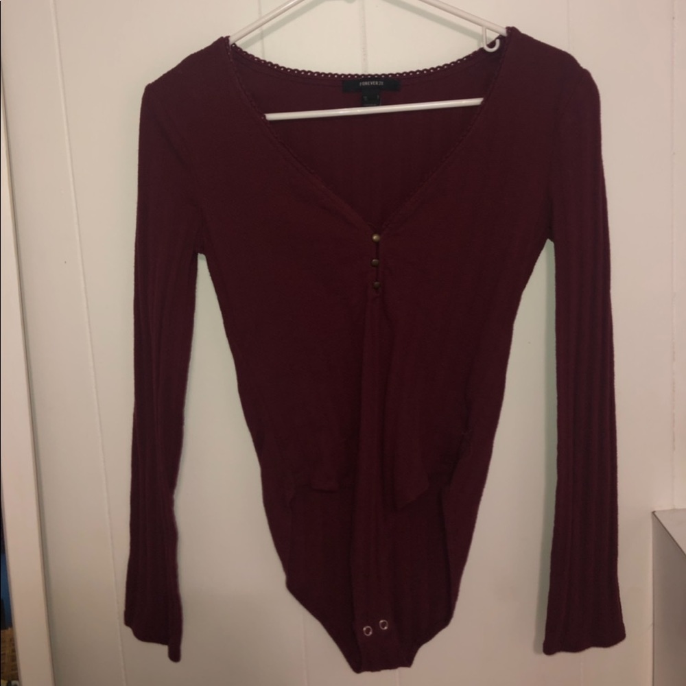 S Forever 21 Long Sleeve V-Neck Burgundy Bodysuit